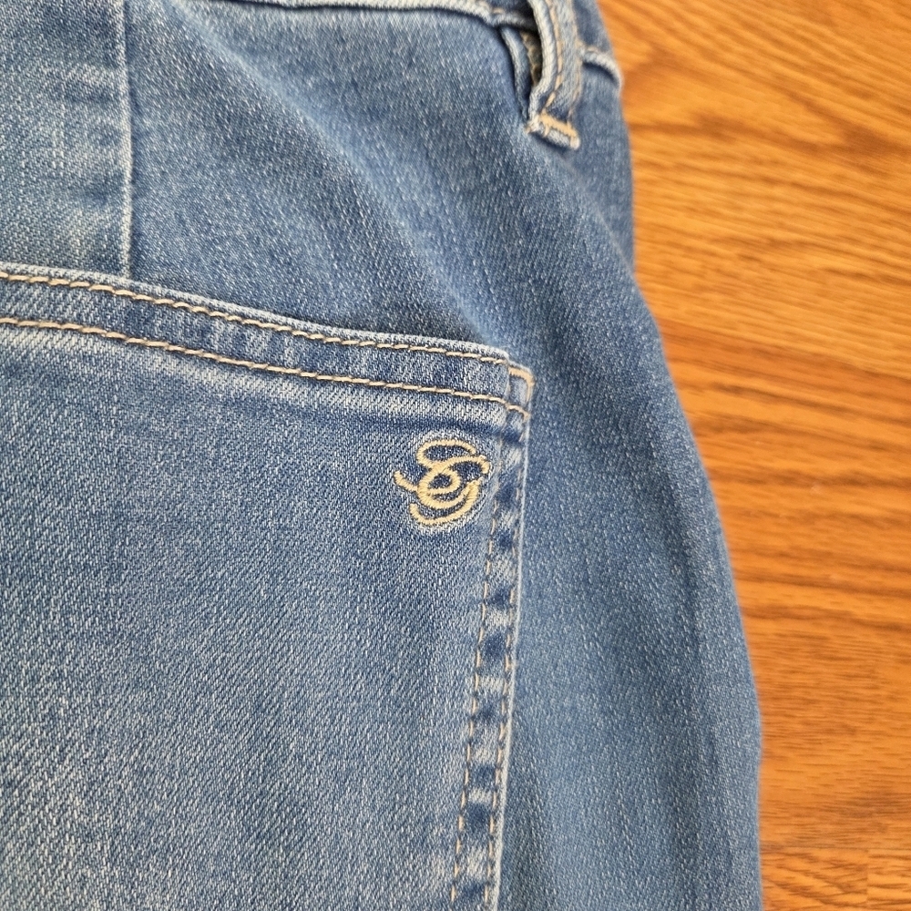 Susan Graver Straight Leg Jeans Cuffs Size 12 Woman's Light Wash Stretch 34x27 - Picture 12 of 16
